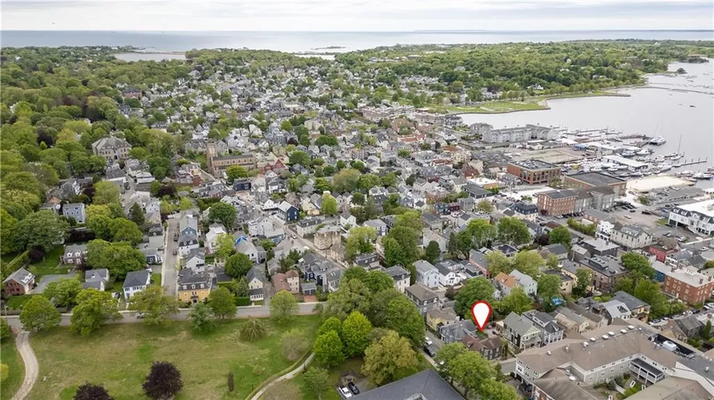 325 Spring Street Newport RI 02840