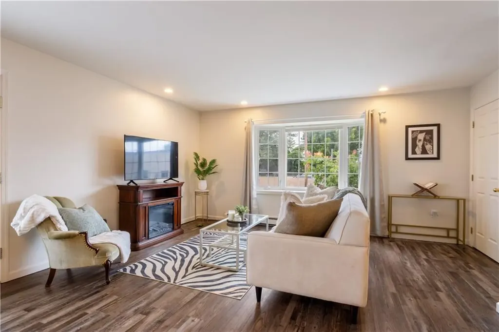 59 Batcheller Avenue Providence RI 02904