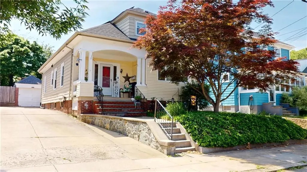 36 Lindy Avenue Providence RI 02908