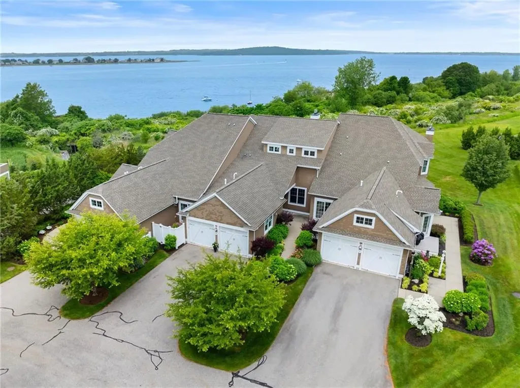 83 Waters Edge Street Tiverton RI 02878