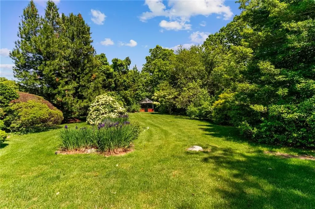 10 Liberty Road Exeter RI 02822