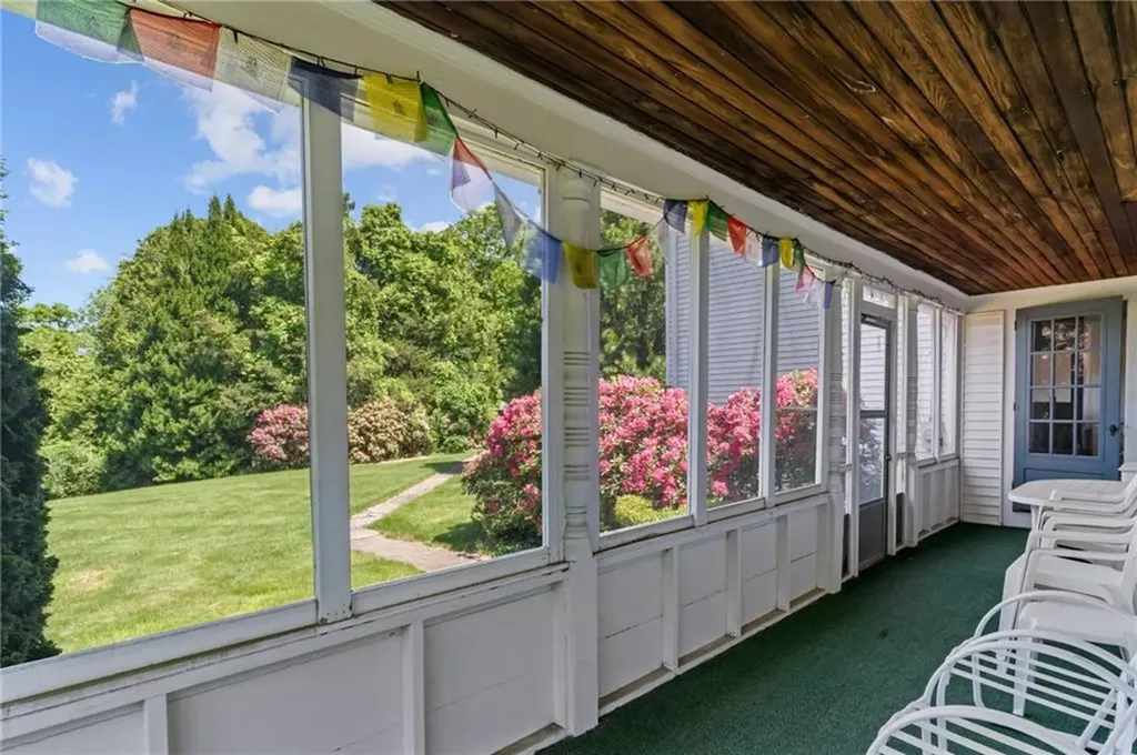 10 Liberty Road Exeter RI 02822