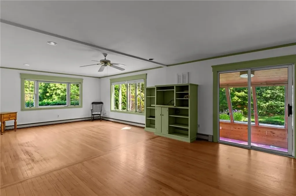 10 Liberty Road Exeter RI 02822