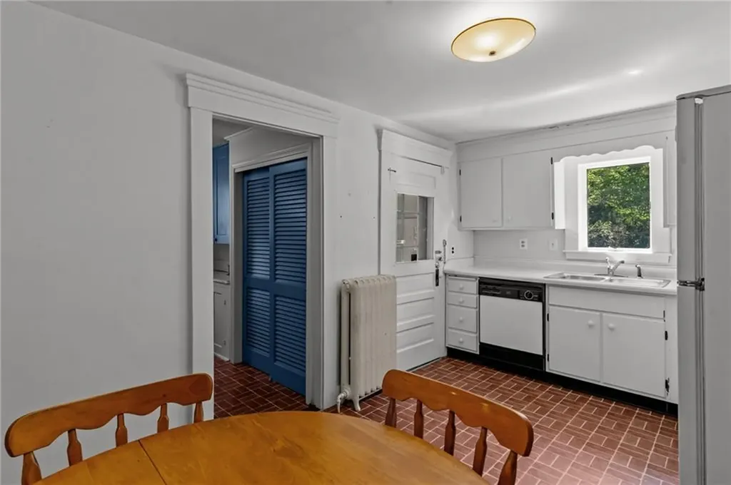 10 Liberty Road Exeter RI 02822
