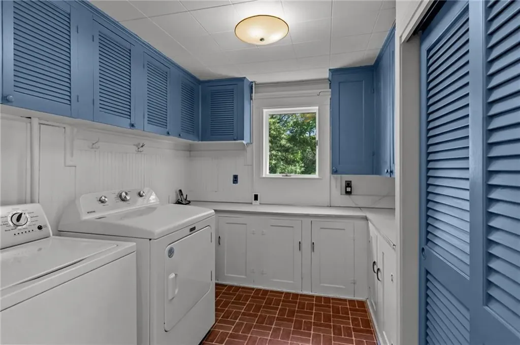 10 Liberty Road Exeter RI 02822