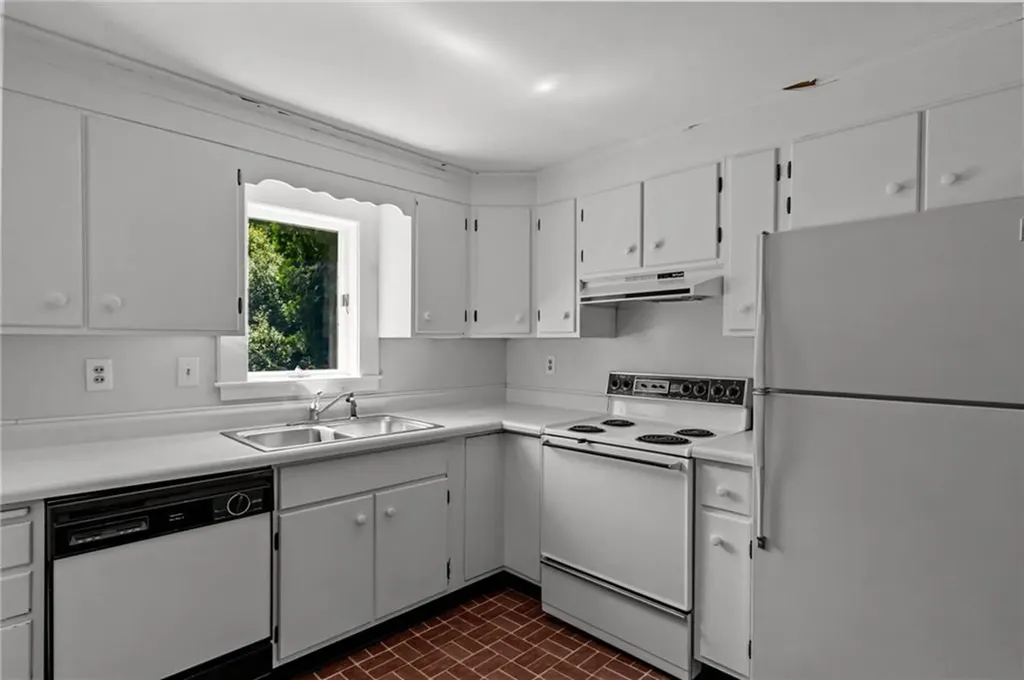 10 Liberty Road Exeter RI 02822