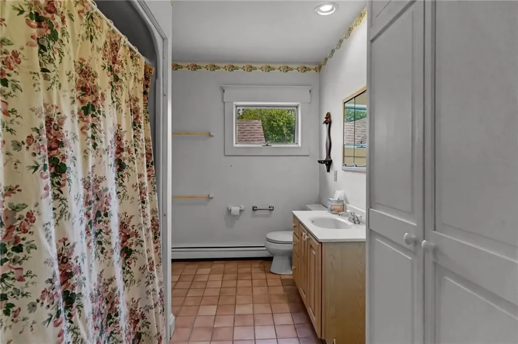 10 Liberty Road Exeter RI 02822