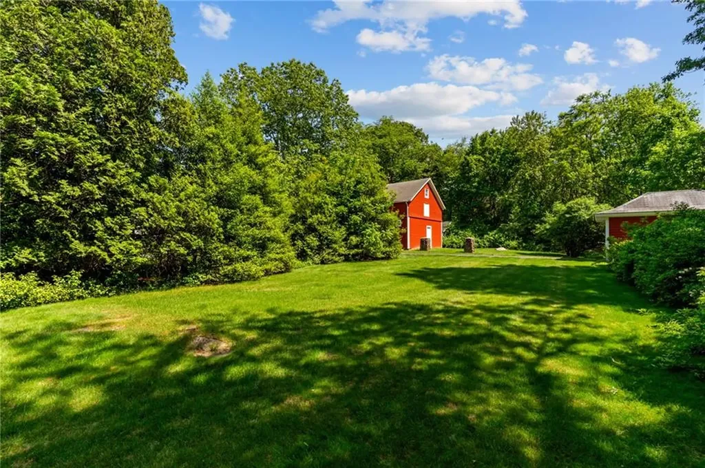 10 Liberty Road Exeter RI 02822