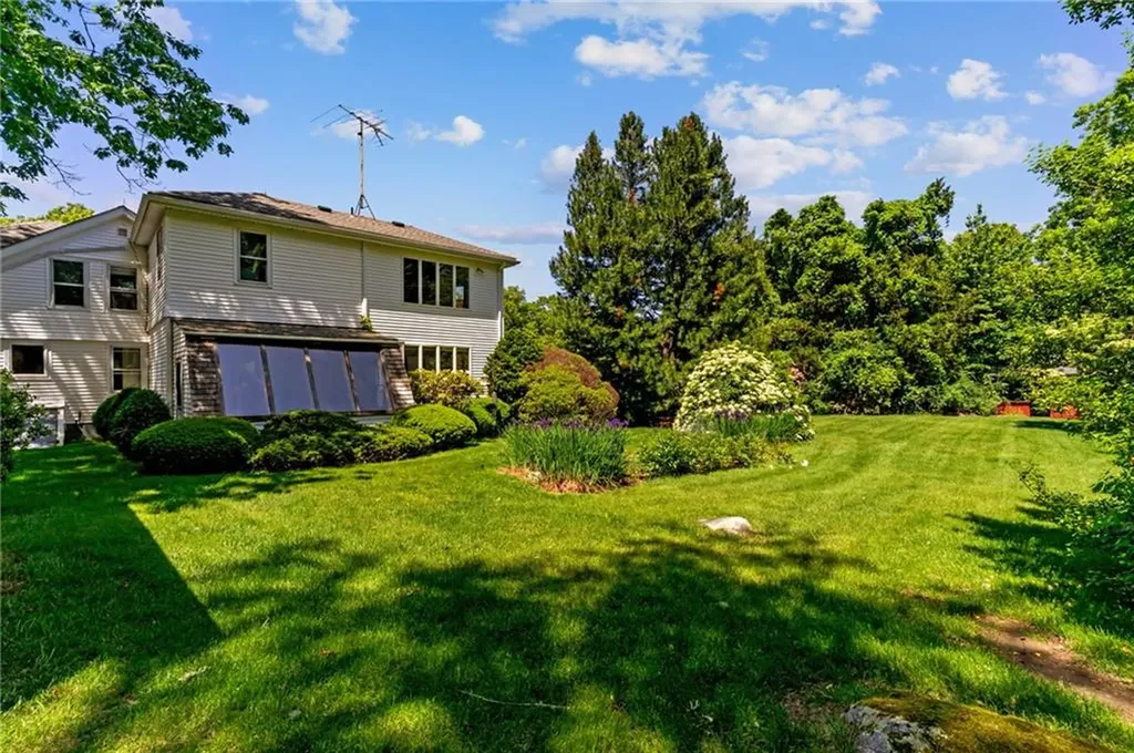 10 Liberty Road Exeter RI 02822