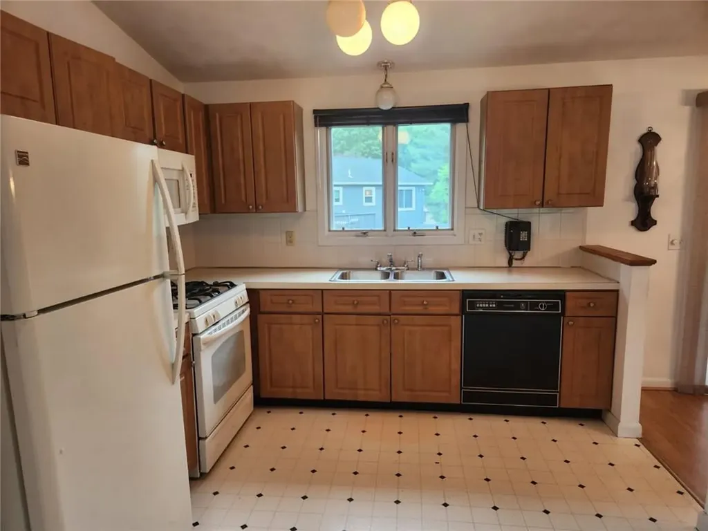 111 Village Avenue Cranston RI 02920