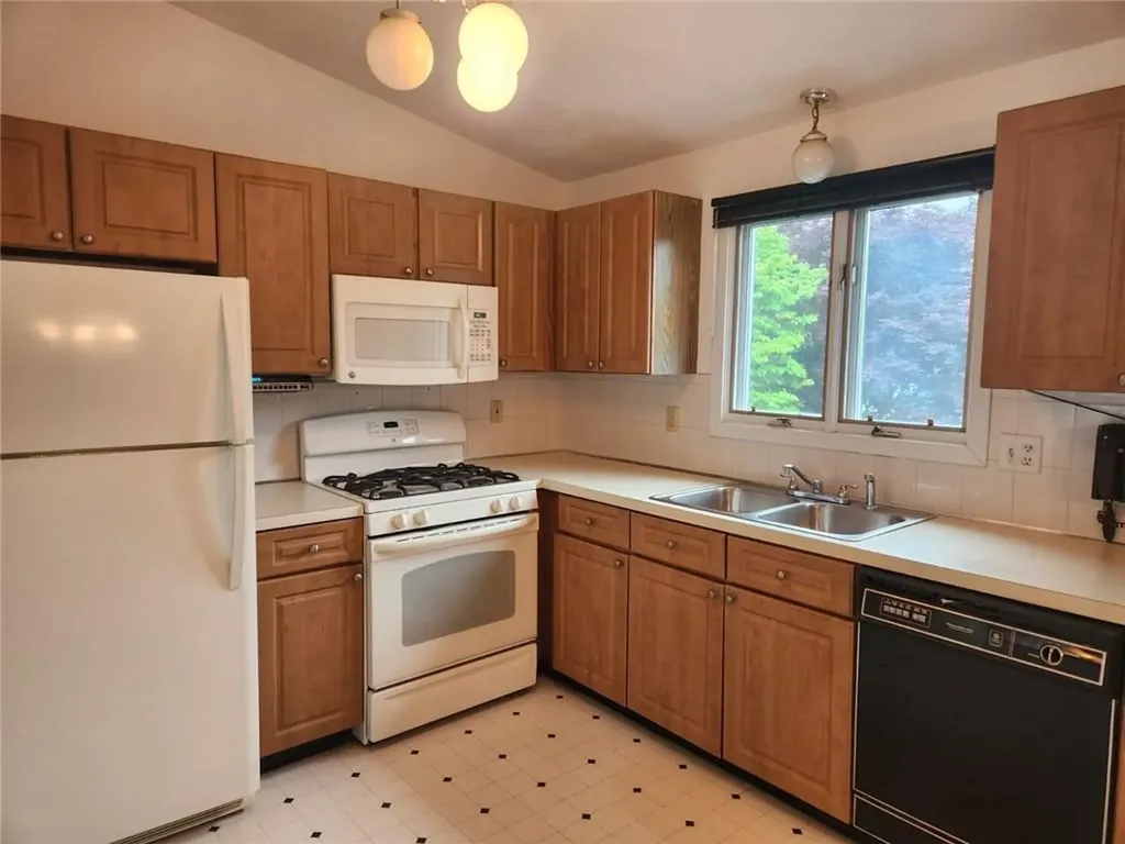 111 Village Avenue Cranston RI 02920