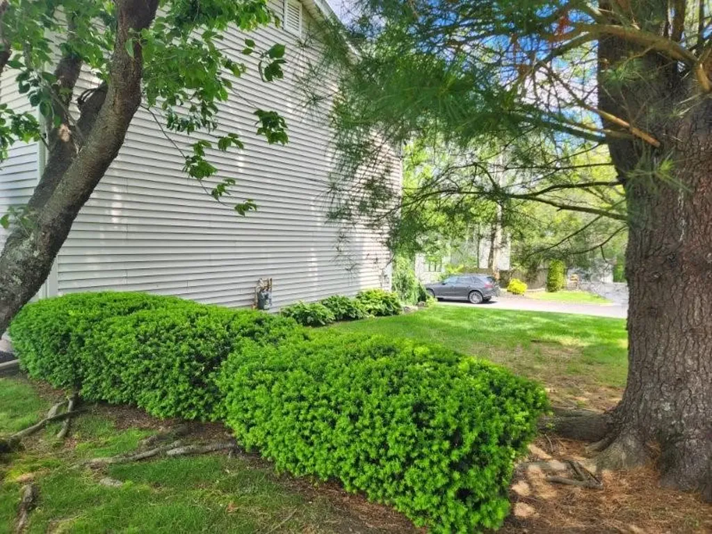 111 Village Avenue Cranston RI 02920