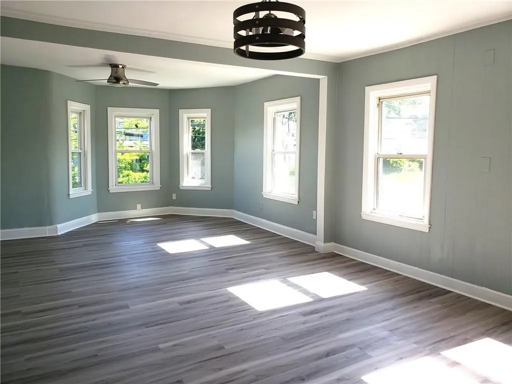 1718 Smith Street North Providence RI 02911