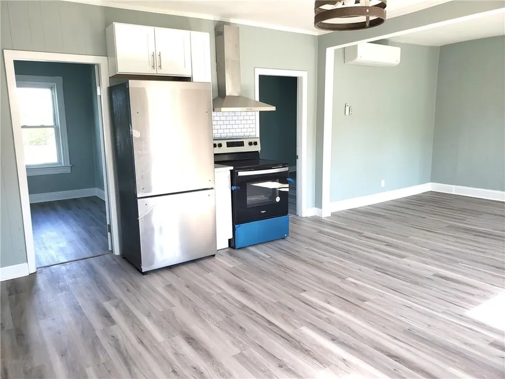 1718 Smith Street North Providence RI 02911