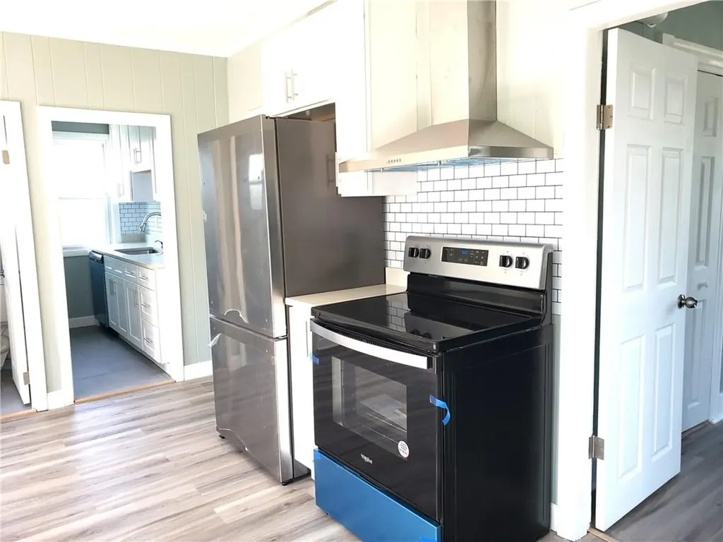 1718 Smith Street North Providence RI 02911