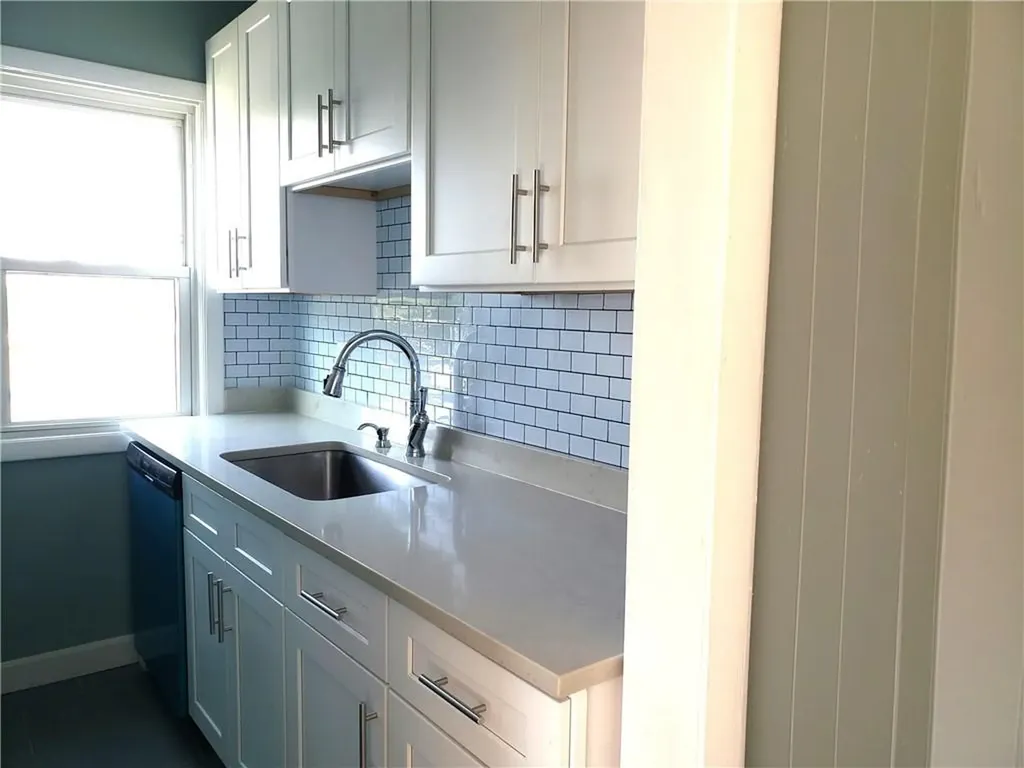 1718 Smith Street North Providence RI 02911