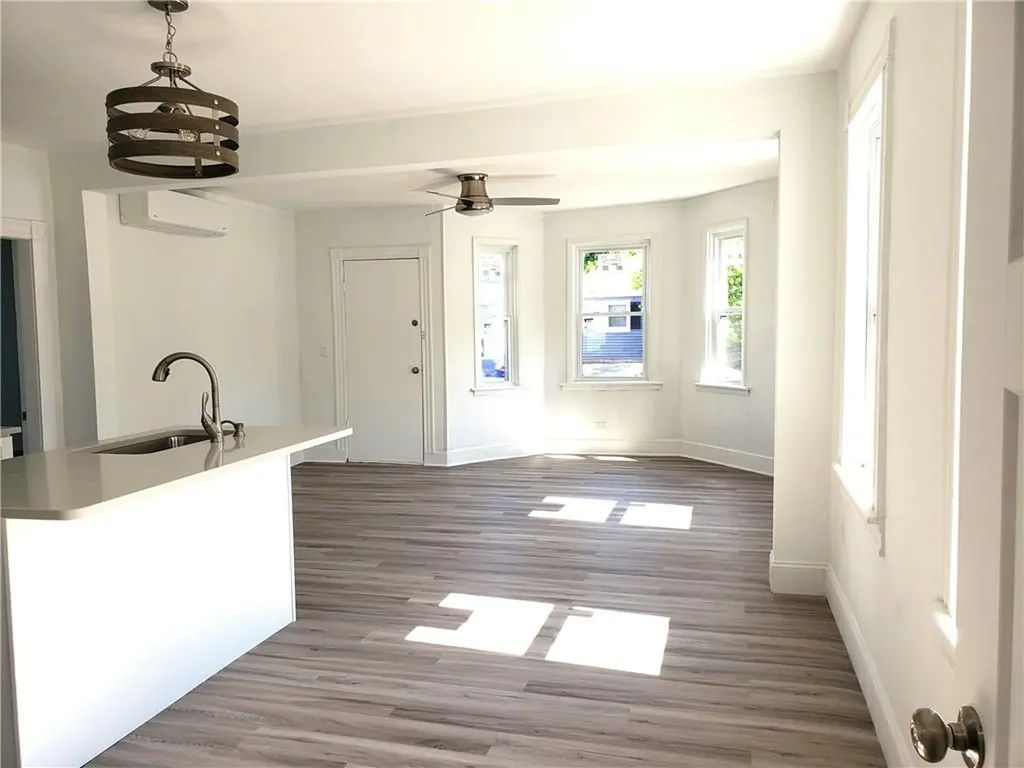 1718 Smith Street North Providence RI 02911