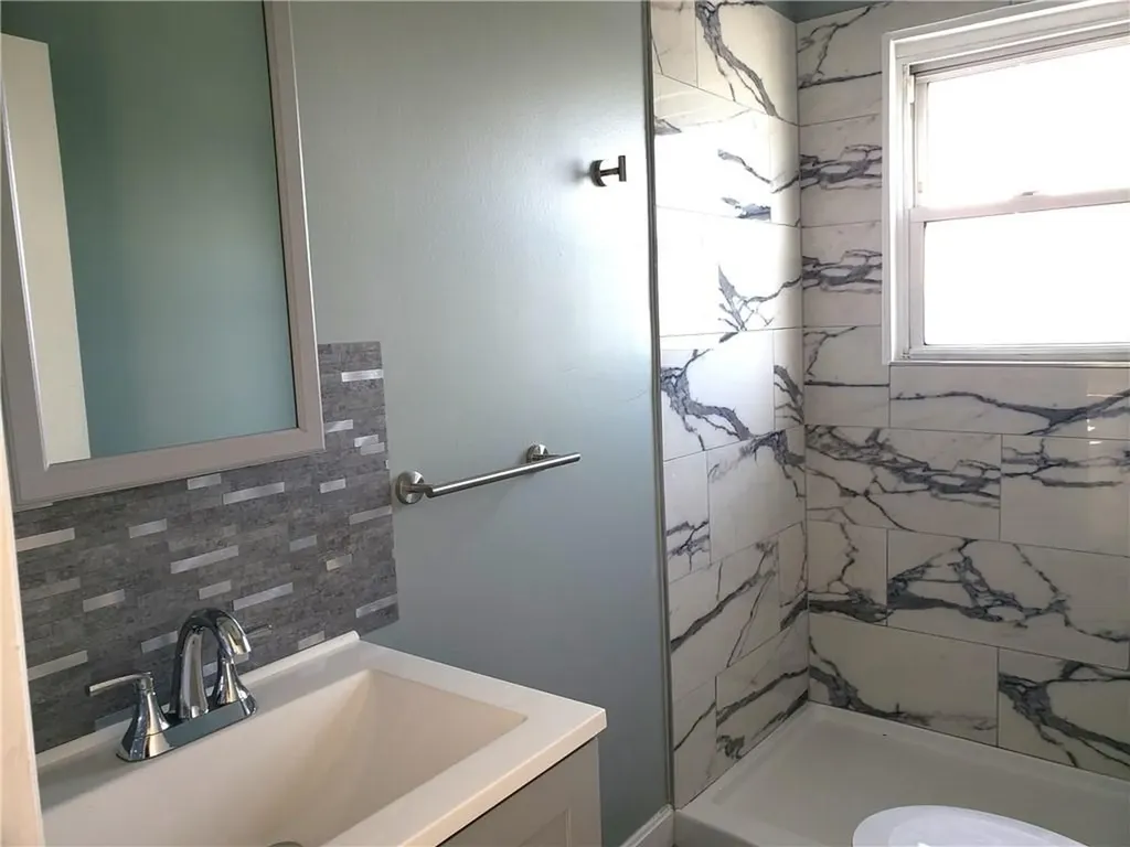 1718 Smith Street North Providence RI 02911