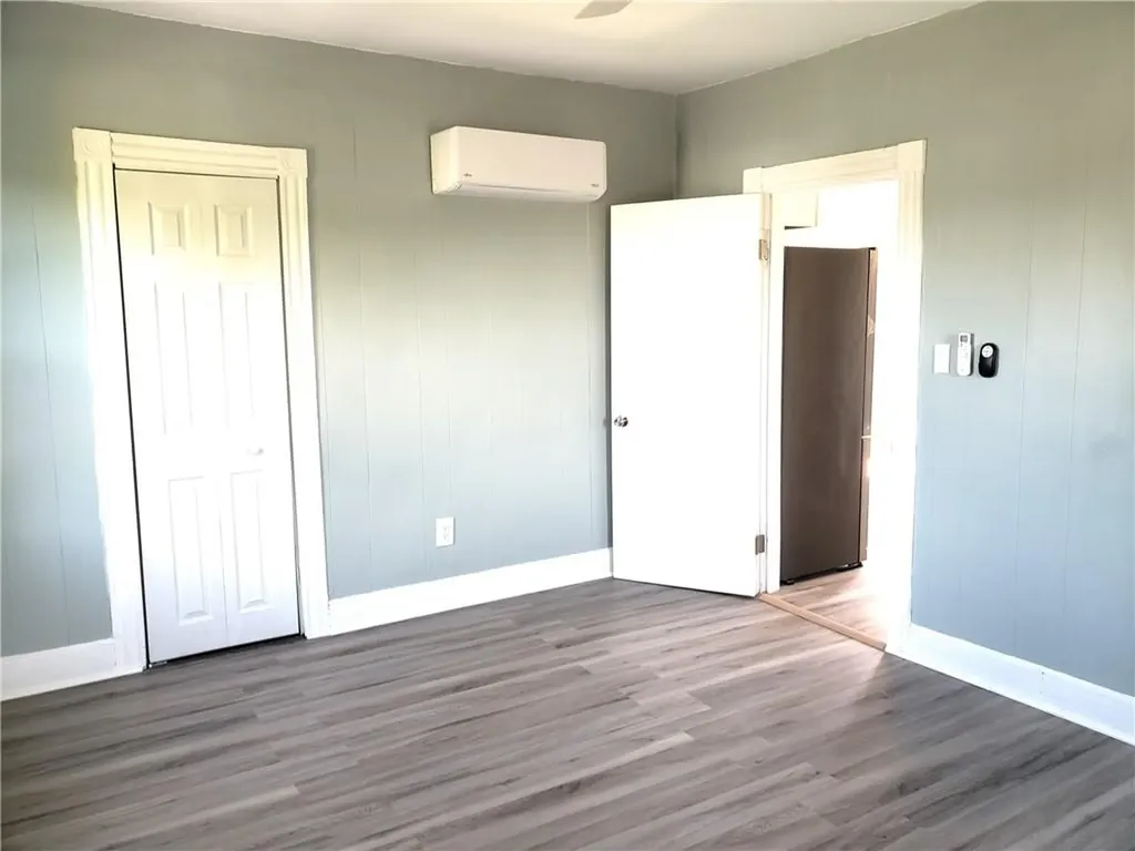 1718 Smith Street North Providence RI 02911