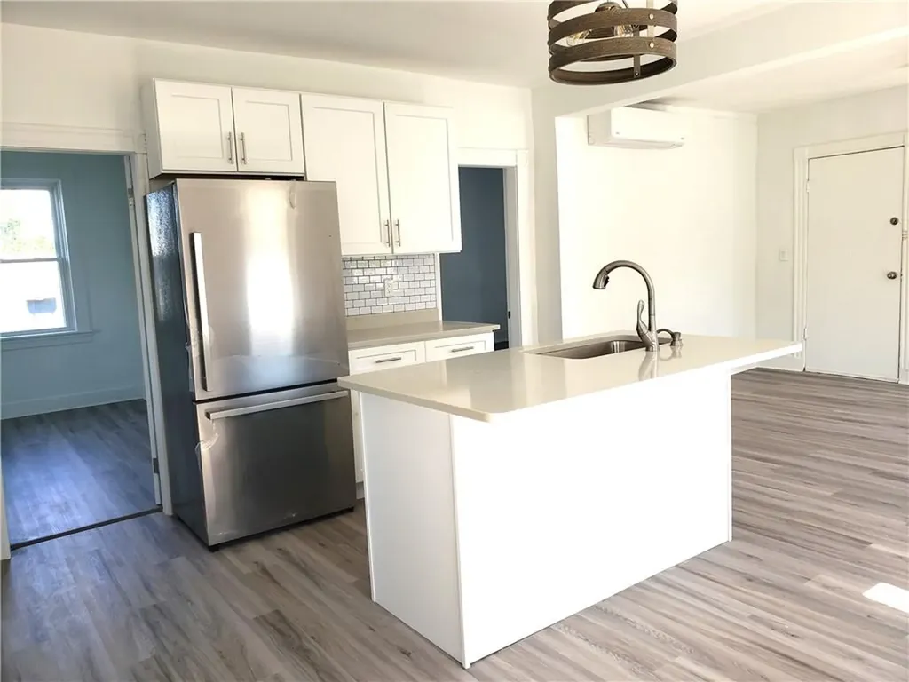 1718 Smith Street North Providence RI 02911