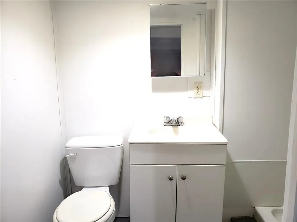 1718 Smith Street North Providence RI 02911