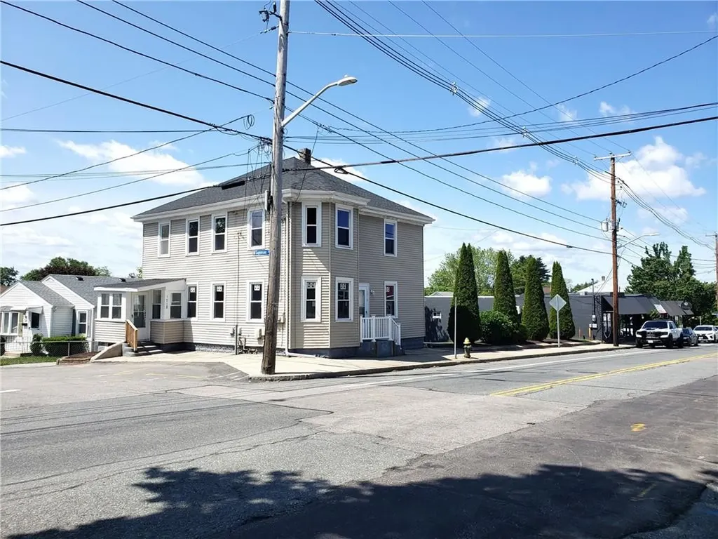 1718 Smith Street North Providence RI 02911