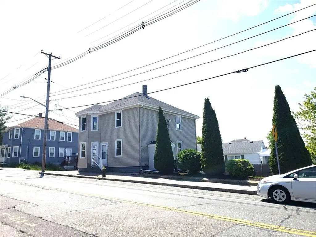 1718 Smith Street North Providence RI 02911