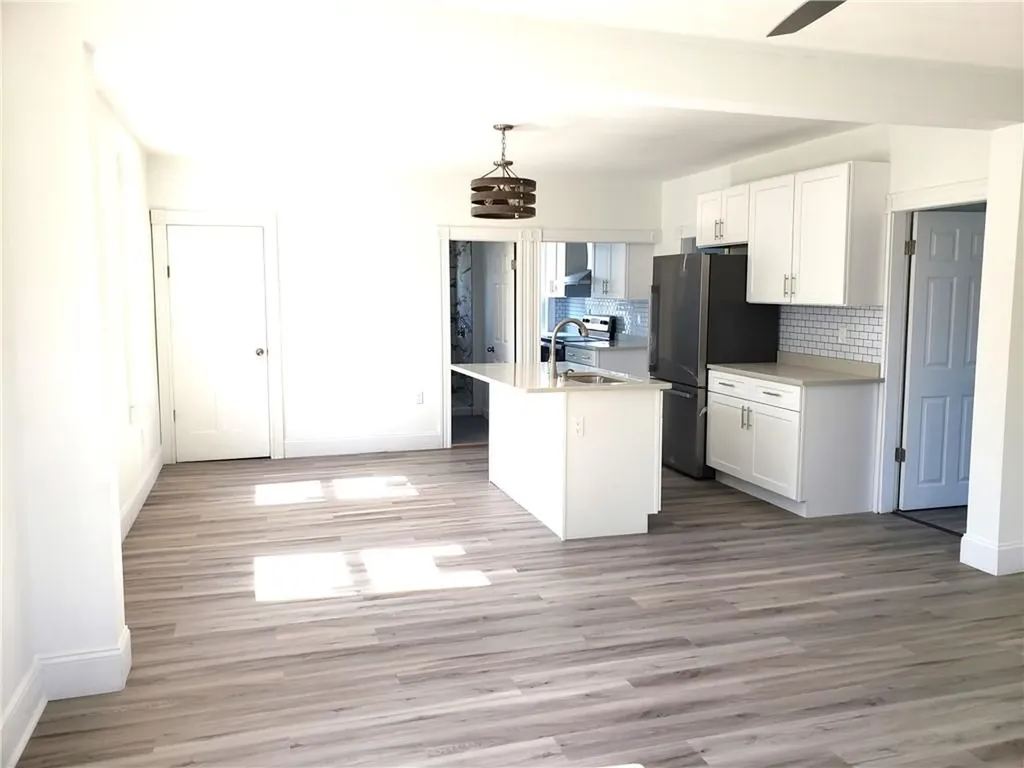1718 Smith Street North Providence RI 02911