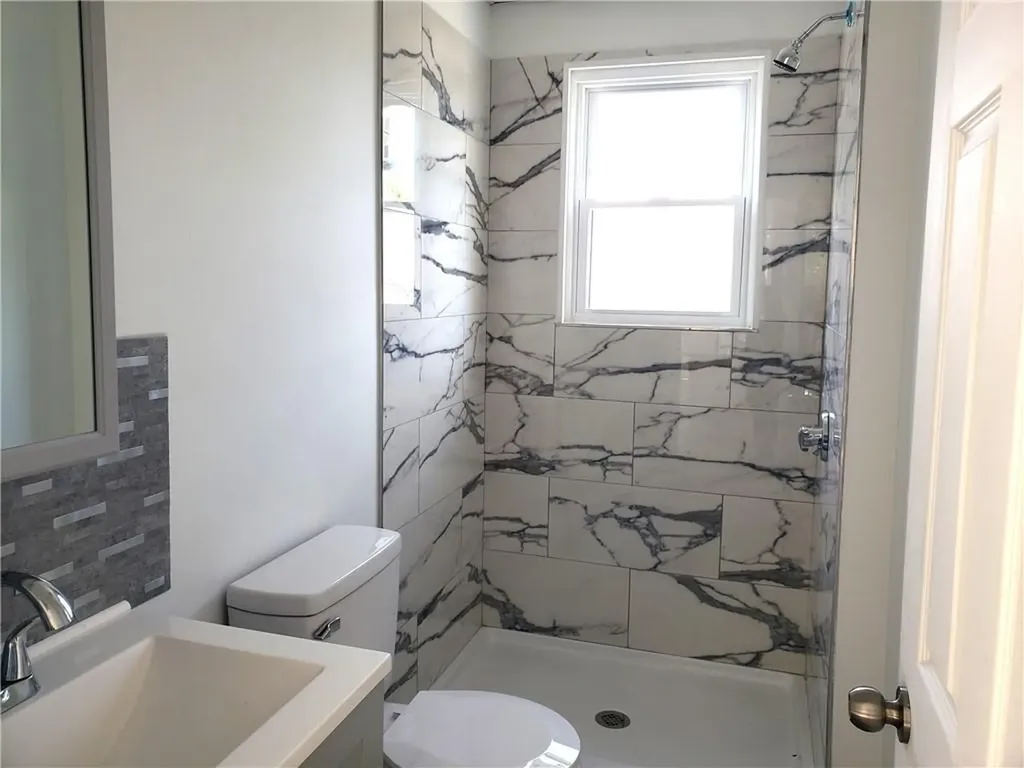 1718 Smith Street North Providence RI 02911