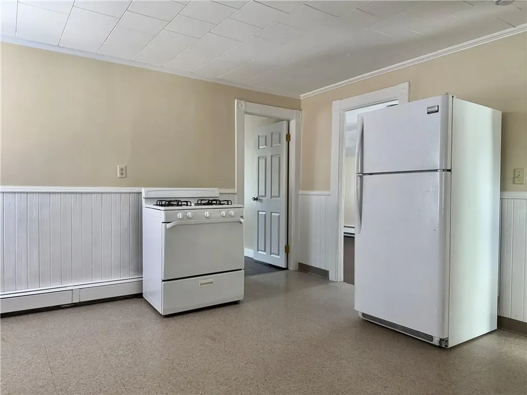 182 Newland Avenue Woonsocket RI 02895