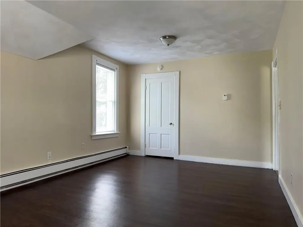 182 Newland Avenue Woonsocket RI 02895