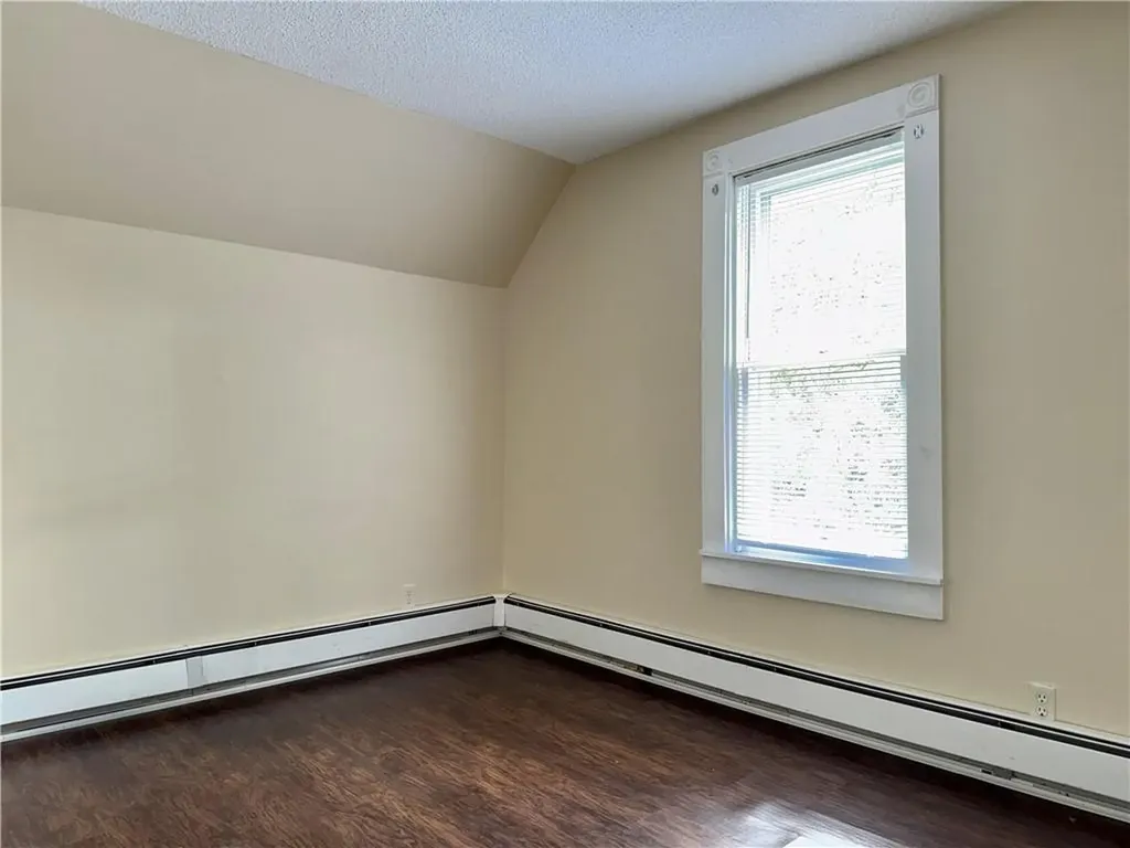 182 Newland Avenue Woonsocket RI 02895