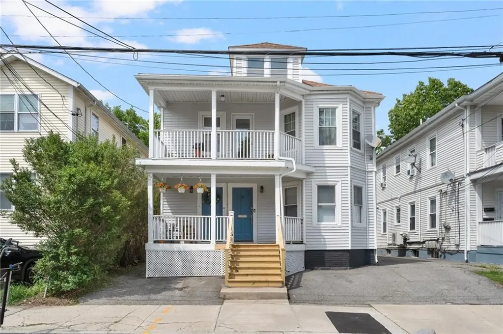21 Waverly Street Providence RI 02907