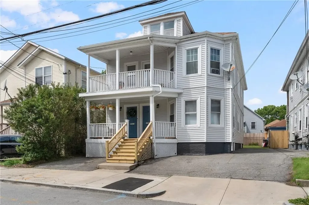 21 Waverly Street Providence RI 02907