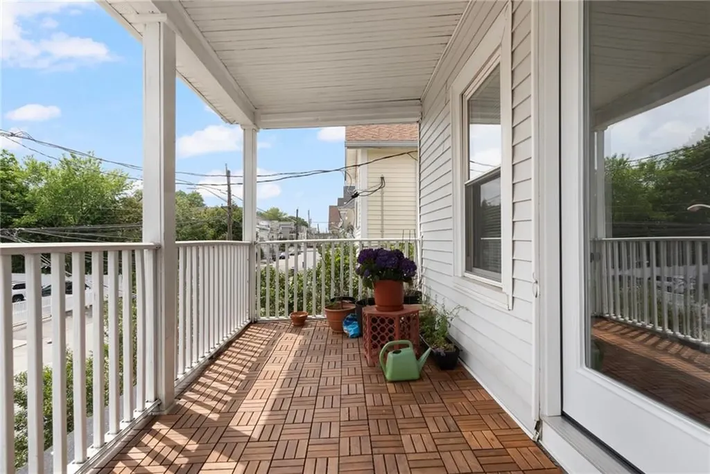 21 Waverly Street Providence RI 02907