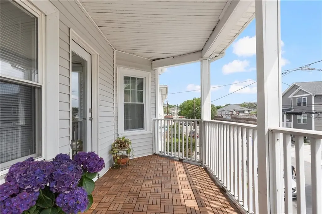 21 Waverly Street Providence RI 02907