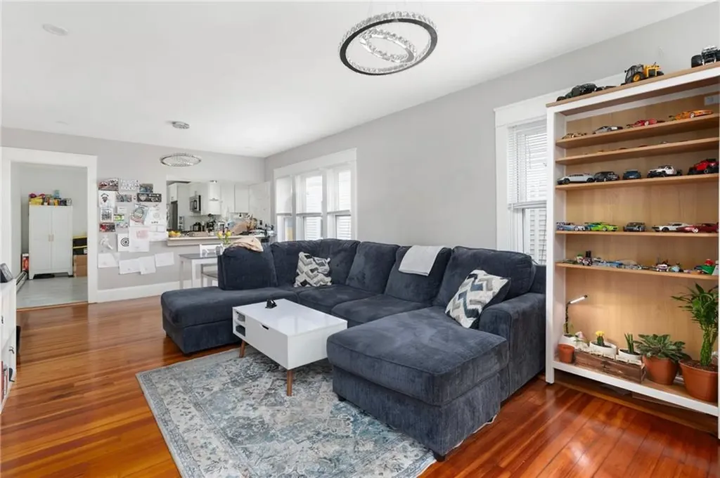 21 Waverly Street Providence RI 02907