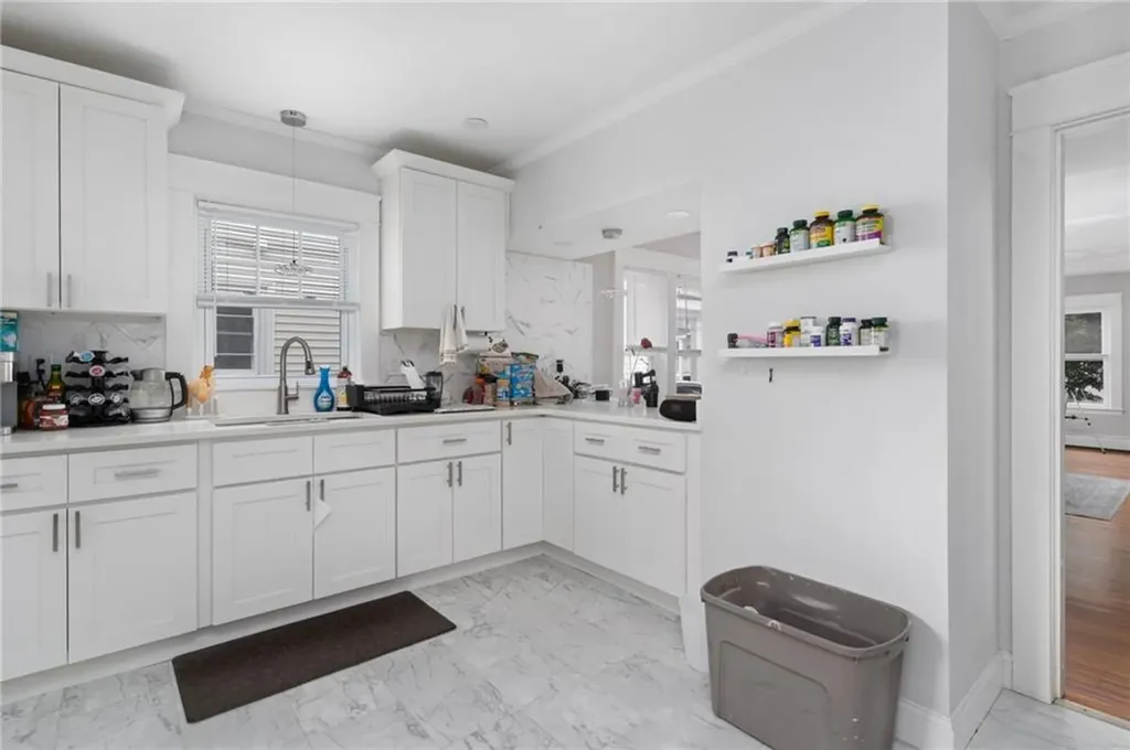 21 Waverly Street Providence RI 02907