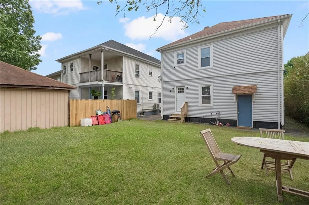 21 Waverly Street Providence RI 02907