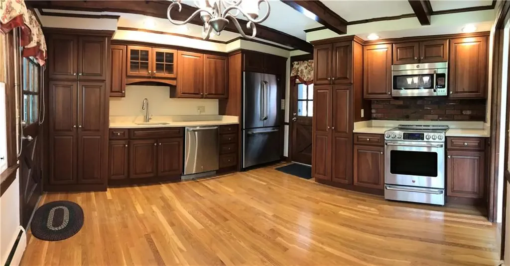33 Red Gate Road Cumberland RI 02864