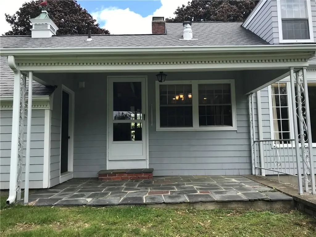 33 Red Gate Road Cumberland RI 02864