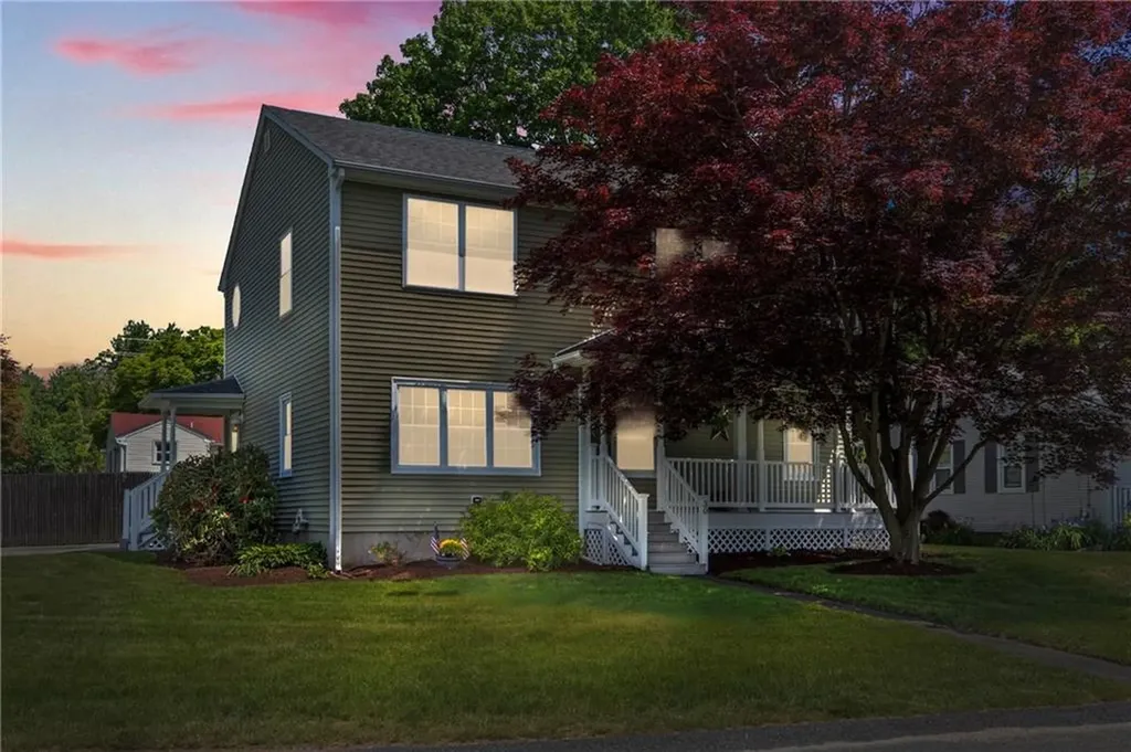 30 Sophia Drive Warwick RI 02886