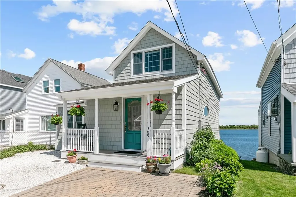 309 Riverside Street Portsmouth RI 02871