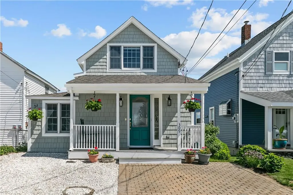309 Riverside Street Portsmouth RI 02871
