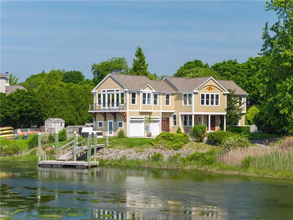 137 Congdon Avenue North Kingstown RI 02852