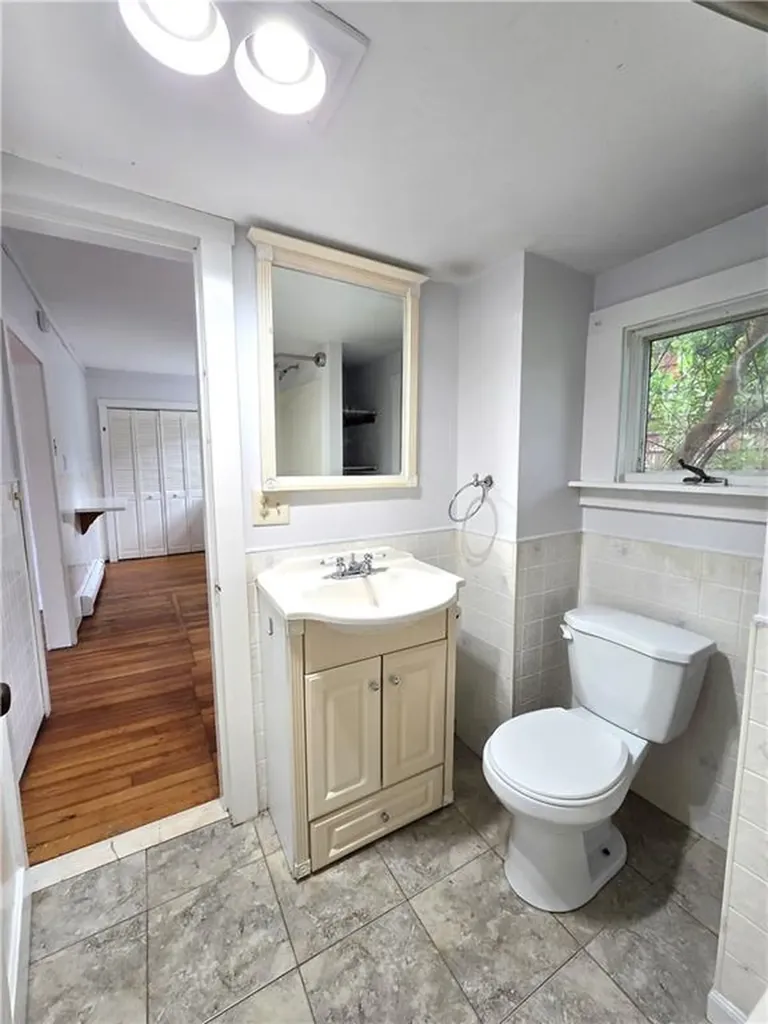 9 Island Avenue Portsmouth RI 02871