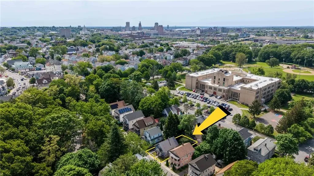 91 Garfield Avenue Providence RI 02908