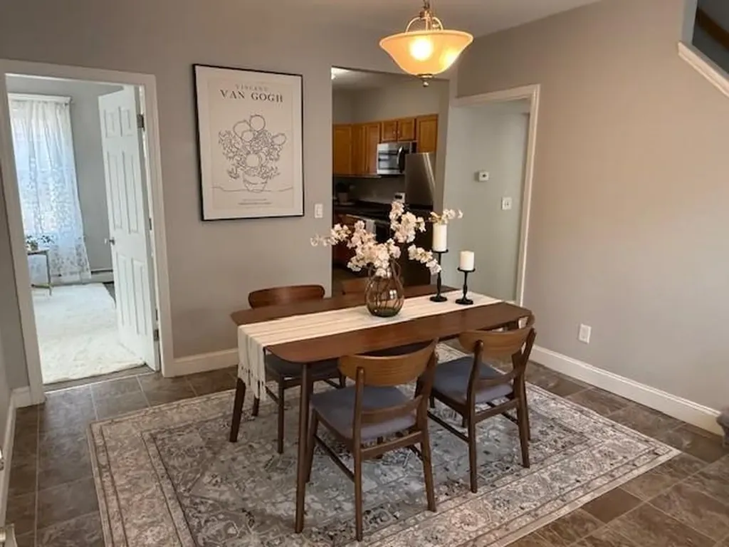 91 Garfield Avenue Providence RI 02908