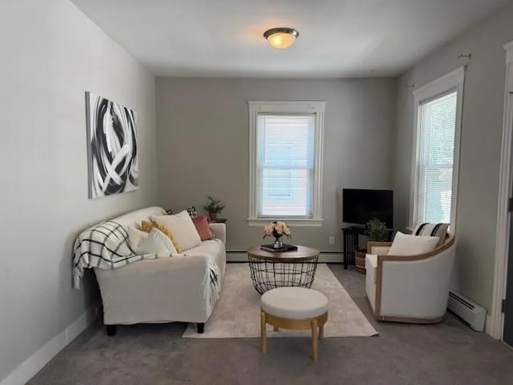 91 Garfield Avenue Providence RI 02908