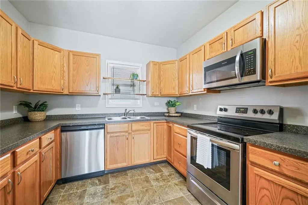 91 Garfield Avenue Providence RI 02908